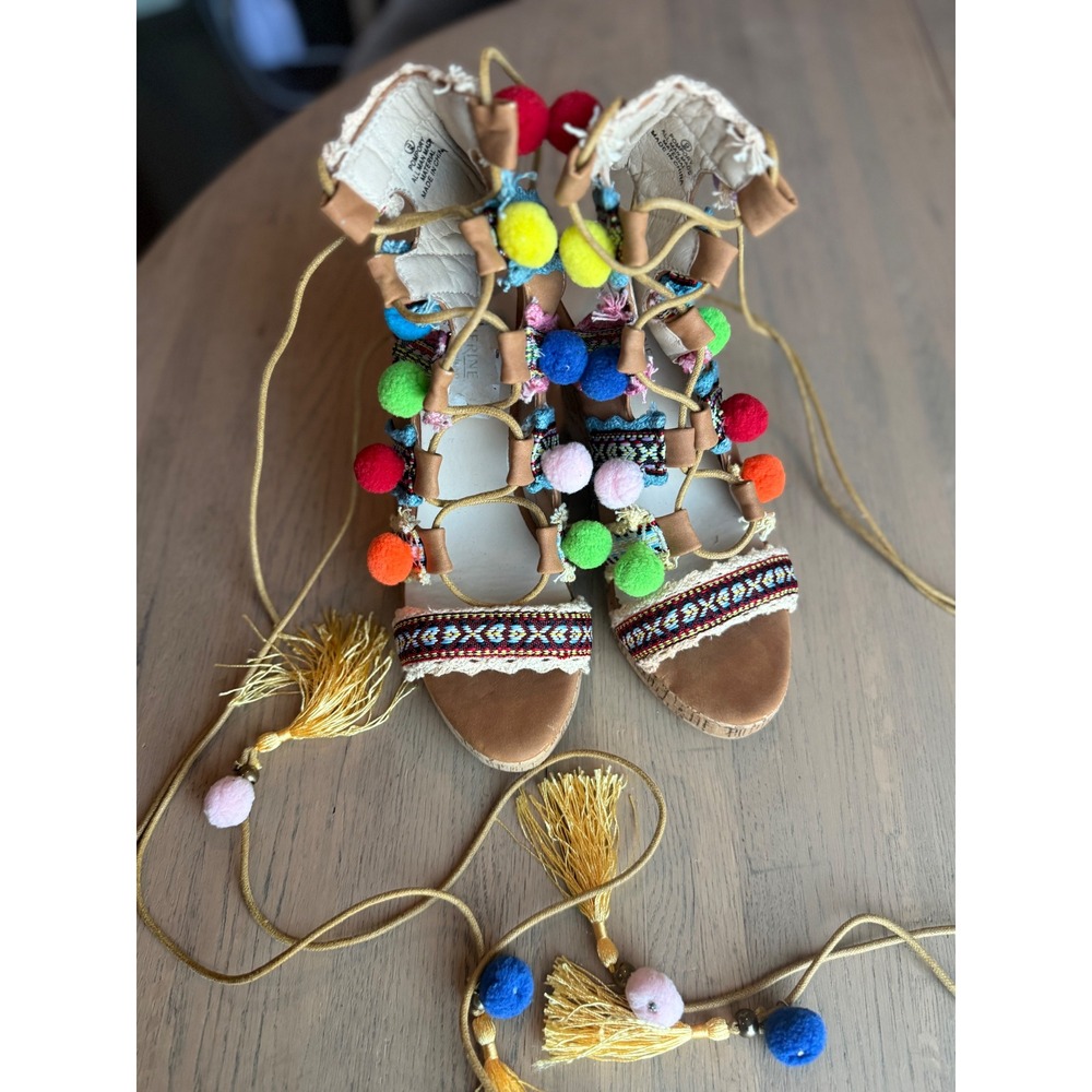 Catherine Catherine Malandrino Pom Pom Wedge Sandals Lace Up Boho Tassel Size 9